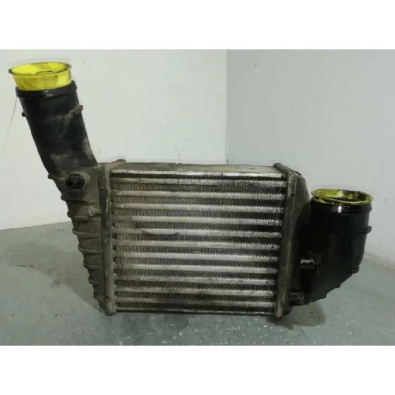 Intercooler para Volkswagen Passat Berlina (3B3)