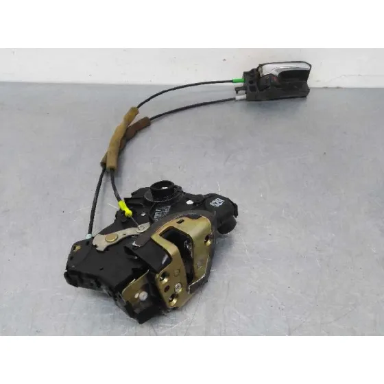 Cerradura Puerta Delantera Derecha para Toyota Corolla (E12)