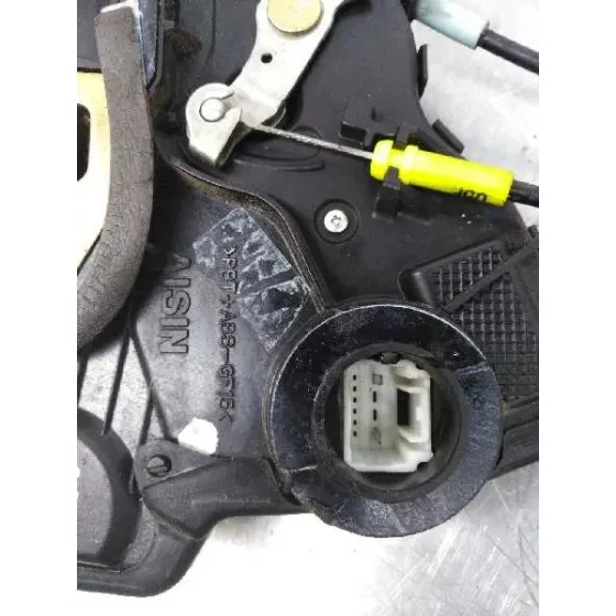Cerradura Puerta Delantera Derecha para Toyota Corolla (E12)