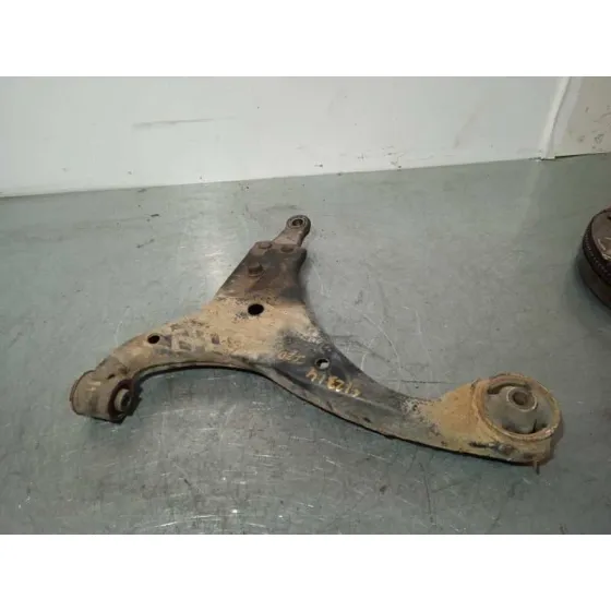 Brazo Suspension Inferior Delantero Izquierdo para Kia Carens (Un)