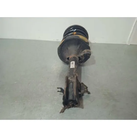 Amortiguador Delantero Derecho para Nissan X-Trail (T30)
