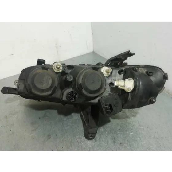 Faro Derecho para Opel Omega B