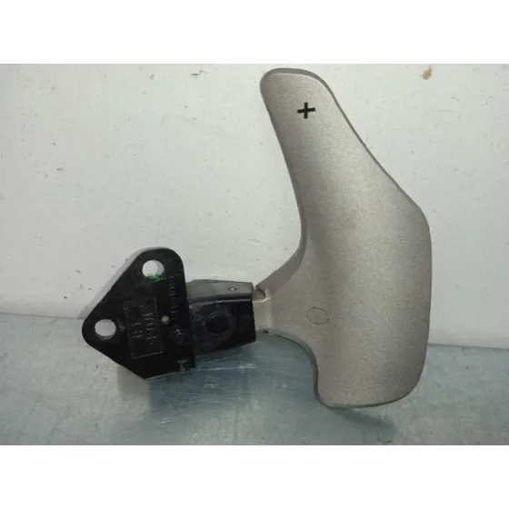 Mando Volante para Toyota Auris