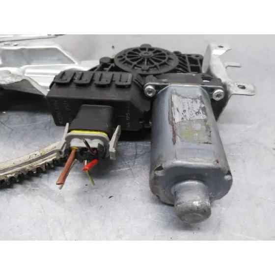 Elevalunas Delantero Izquierdo para Opel Zafira B