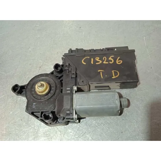 Motor Elevalunas Trasero Derecho para Audi A4 Avant (8E)
