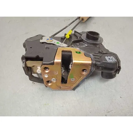 Cerradura Puerta Delantera Derecha para Toyota Corolla (E12)