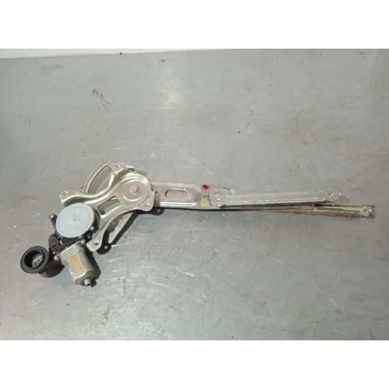 Elevalunas Trasero Izquierdo para Toyota Prius (Nhw20)