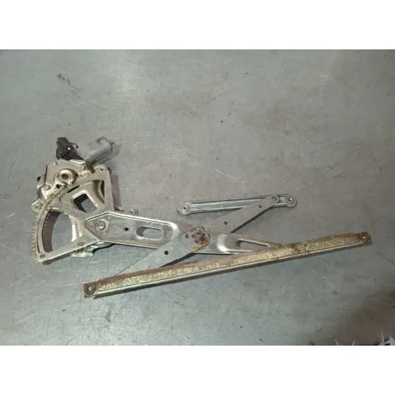Elevalunas Trasero Izquierdo para Toyota Prius (Nhw20)