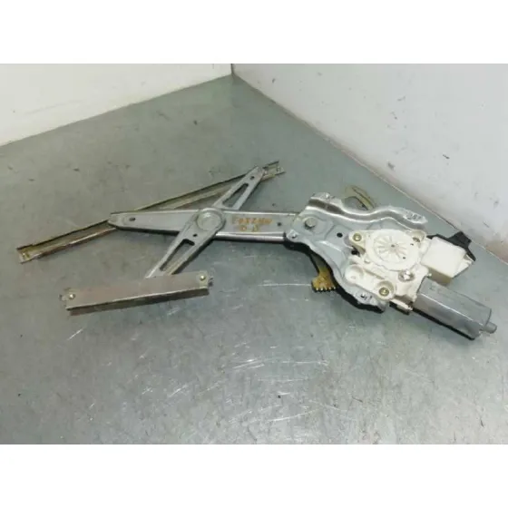 Elevalunas Delantero Derecho para Toyota Corolla (E12)