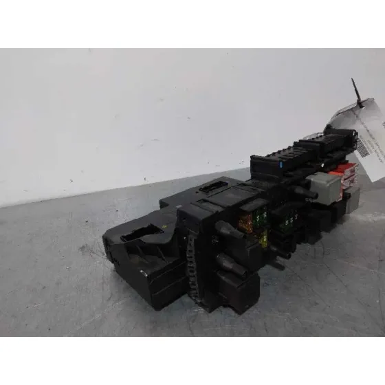Caja Reles / Fusibles para Mercedes-Benz Clase C (W204) Familiar