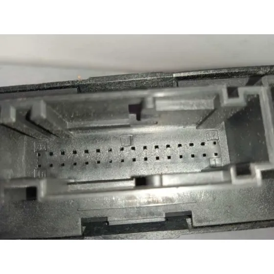 Motor Elevalunas Trasero Derecho para Volkswagen Touareg (7La)