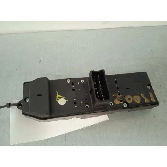Mando Elevalunas Delantero Izquierdo para Toyota Avensis Berlina (T 22)