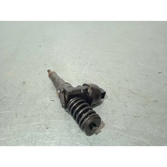 Inyector para Skoda Suberb (3T4)