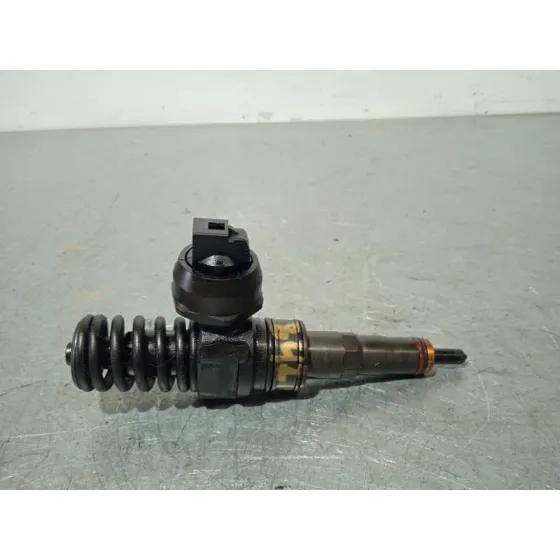 Inyector para Skoda Suberb (3T4)