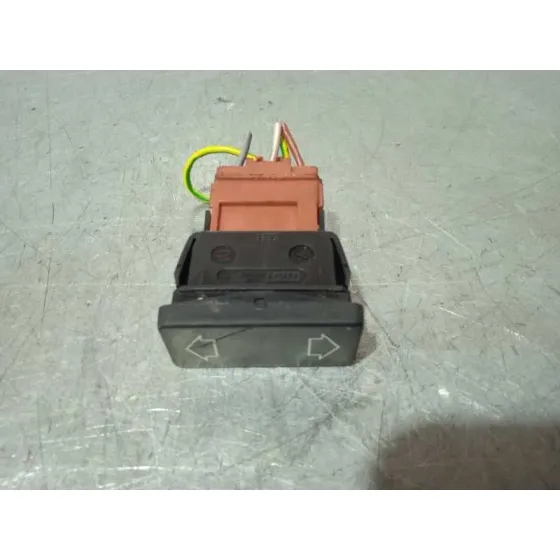 Mando Elevalunas Delantero Izquierdo para Peugeot 106 (S2)