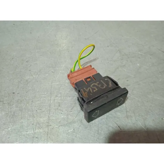 Mando Elevalunas Delantero Izquierdo para Peugeot 106 (S2)