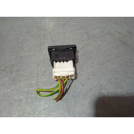 Mando Elevalunas Delantero Izquierdo para Peugeot 106 (S2)