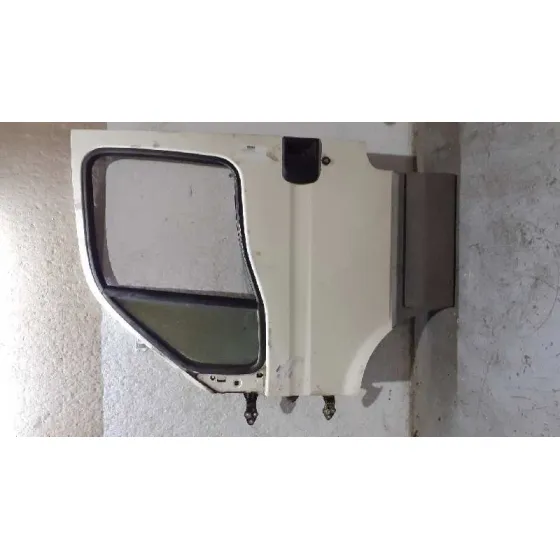 Puerta Delantera Izquierda para Iveco Daily Caja Cerrada (2006 =>)