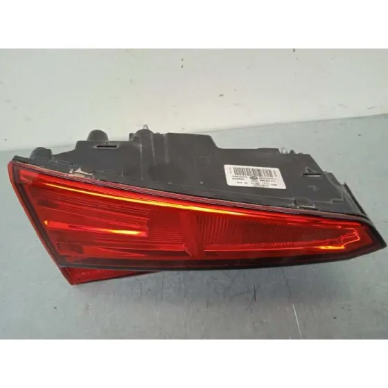 Piloto Trasero Izquierdo Interior para Audi A4 Berlina (8W2)