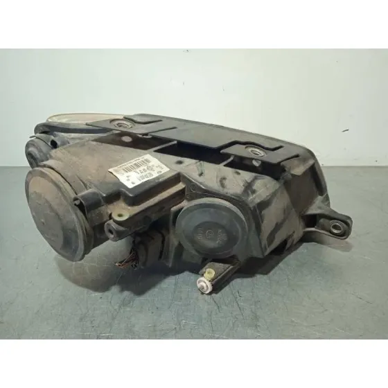 Faro Izquierdo para Volkswagen Passat Variant (3C5)