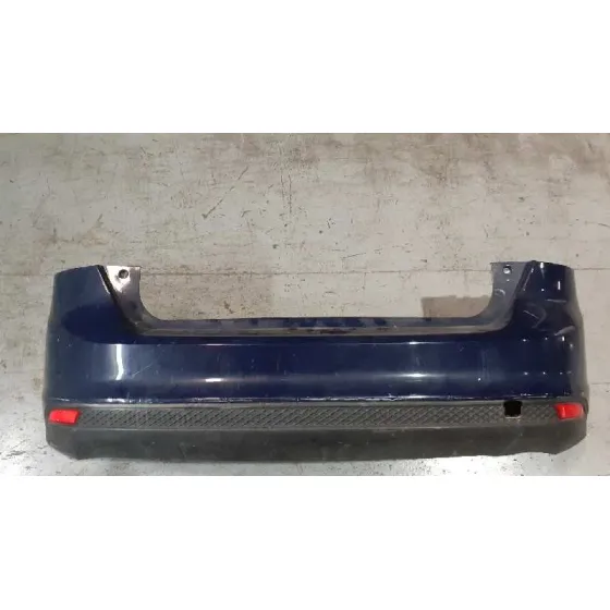 Paragolpes Trasero para Ford Focus Lim. (Cb8)