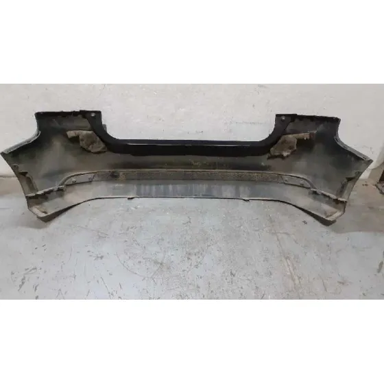 Paragolpes Trasero para Ford Focus Lim. (Cb8)