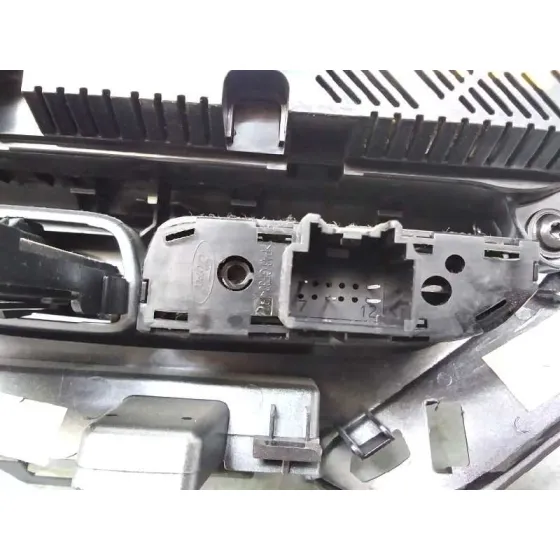 Mando Climatizador para Ford Focus Lim. (Cb8)