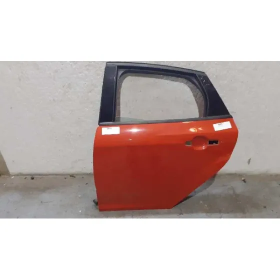 Puerta Trasera Izquierda para Ford Focus Lim. (Cb8)