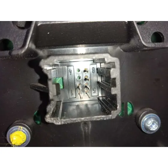 Sistema Audio / Radio Cd para Ford Focus Lim. (Cb8)