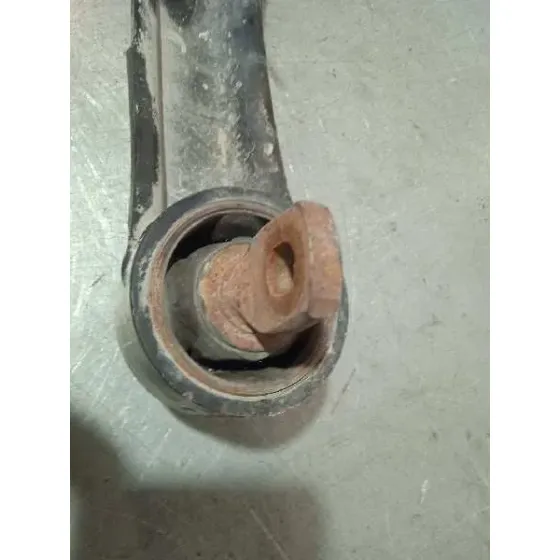 Brazo Suspension Inferior Trasero Izquierdo para Toyota Auris