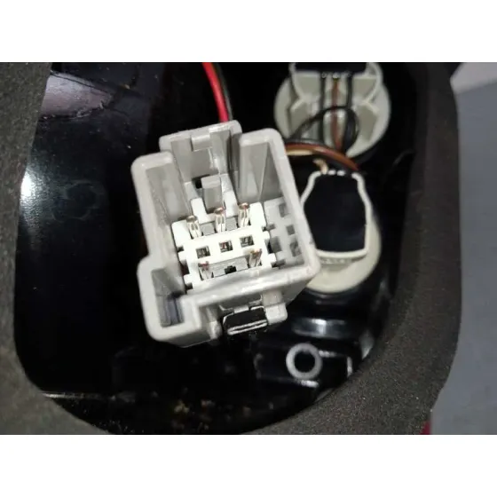 Piloto Trasero Derecho para Ford Fiesta (Ccn)