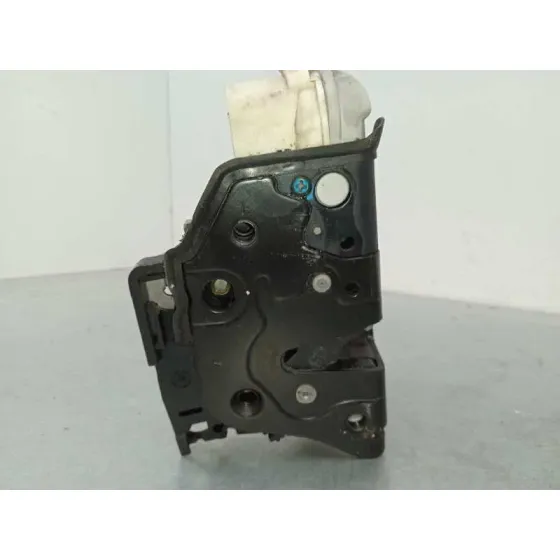 Cerradura Puerta Delantera Izquierda para Volkswagen Passat Berlina (3C2)