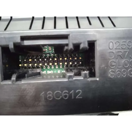 Mando Climatizador para Ford Focus Lim.
