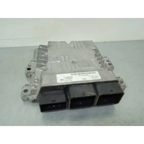 Centralita Motor Uce para Ford Focus Lim. (Cb8)
