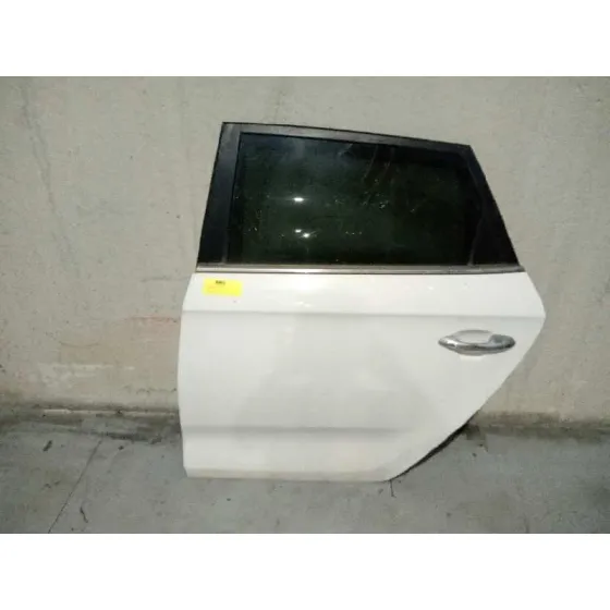 Puerta Trasera Izquierda para Kia Carens ( )
