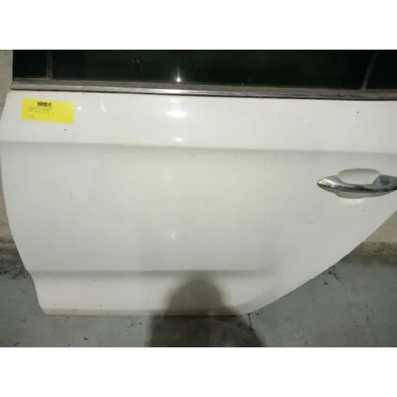 Puerta Trasera Izquierda para Kia Carens ( )