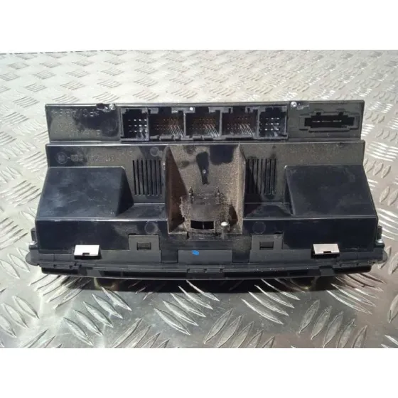 Mando Climatizador para Audi A8 (4E2)