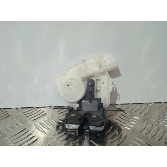 Cerradura Maletero / Porton para Toyota Yaris