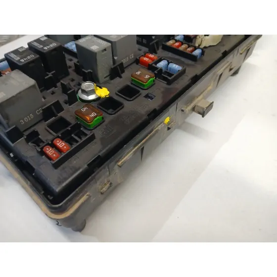 Caja Reles / Fusibles para Chevrolet Cruze Station Wagon