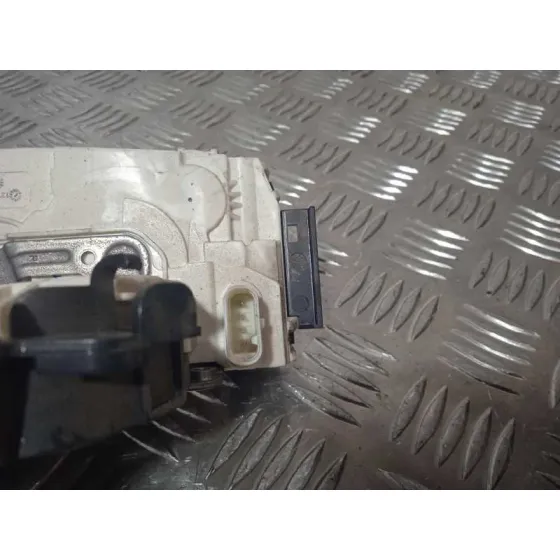 Cerradura Puerta Trasera Derecha para Mercedes-Benz Clase C (W204) Lim.