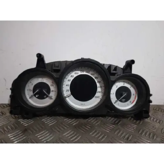 Cuadro Instrumentos para Mercedes-Benz Clase C (W204) Lim.