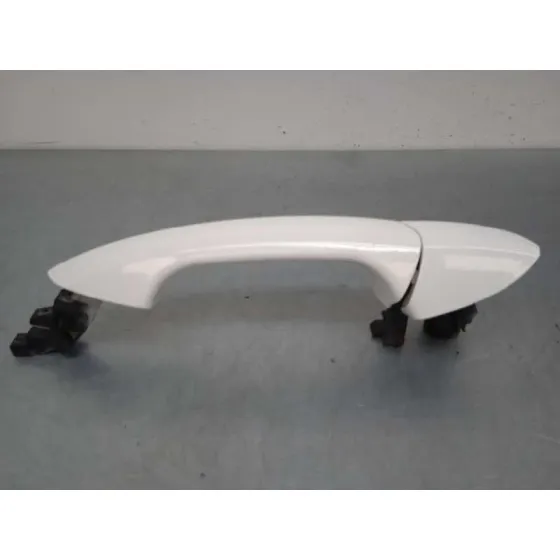 Maneta Exterior Delantera Derecha para Mercedes-Benz Clase C (W204) Lim.