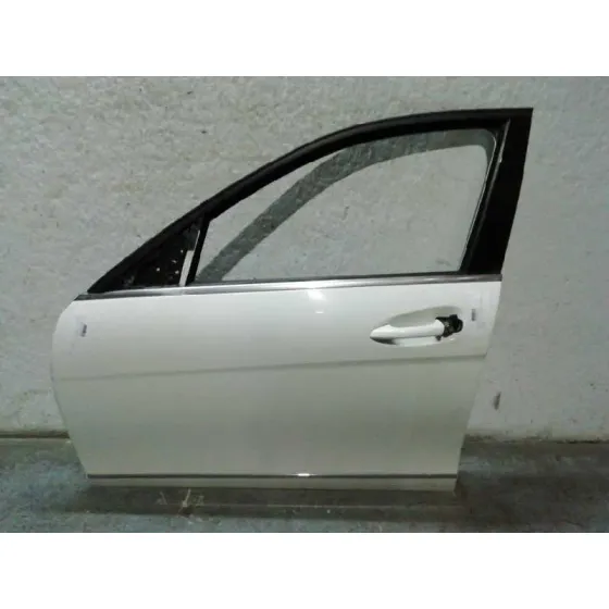Puerta Delantera Izquierda para Mercedes-Benz Clase C (W204) Lim.