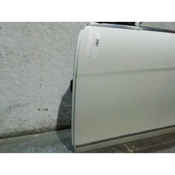 Puerta Delantera Izquierda para Mercedes-Benz Clase C (W204) Lim.
