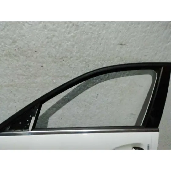 Puerta Delantera Izquierda para Mercedes-Benz Clase C (W204) Lim.