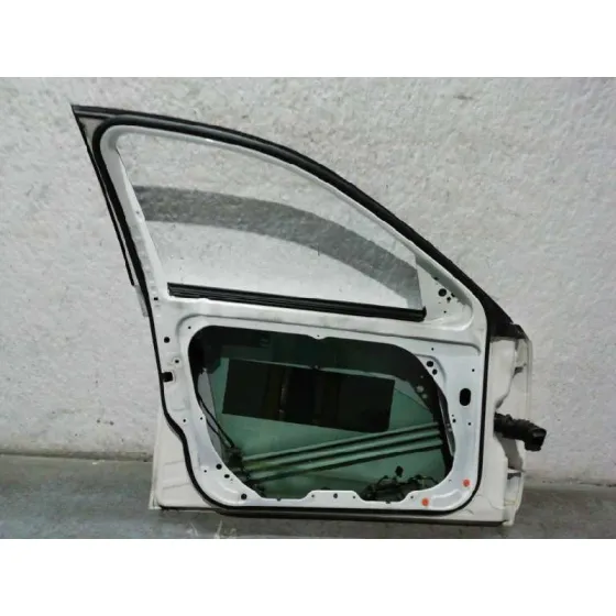 Puerta Delantera Izquierda para Mercedes-Benz Clase C (W204) Lim.