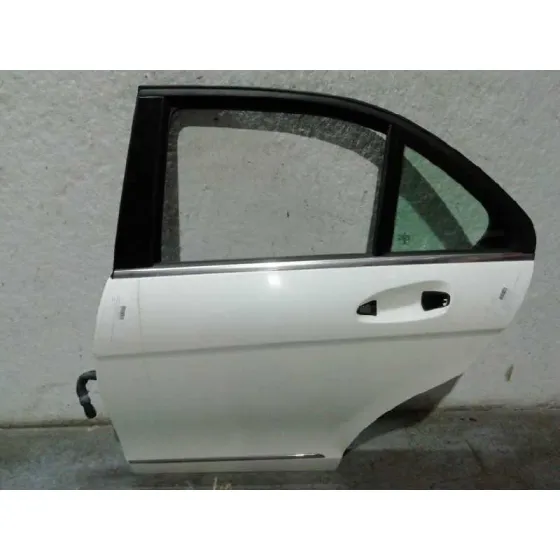 Puerta Trasera Izquierda para Mercedes-Benz Clase C (W204) Lim.