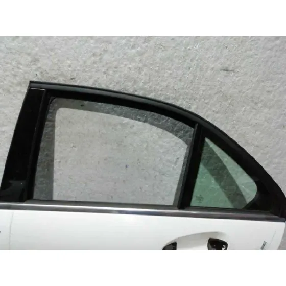Puerta Trasera Izquierda para Mercedes-Benz Clase C (W204) Lim.