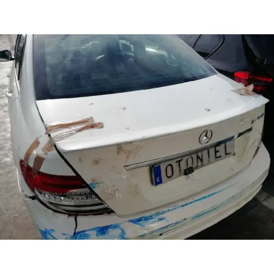 Tapa Maletero para Mercedes-Benz Clase C (W204) Lim.