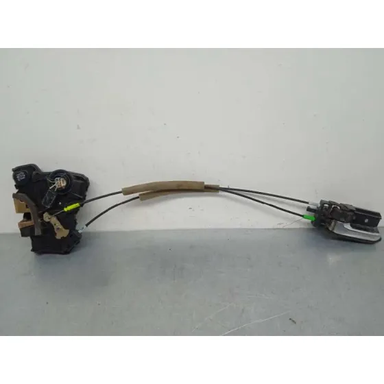 Cerradura Puerta Delantera Izquierda para Toyota Corolla (E12)